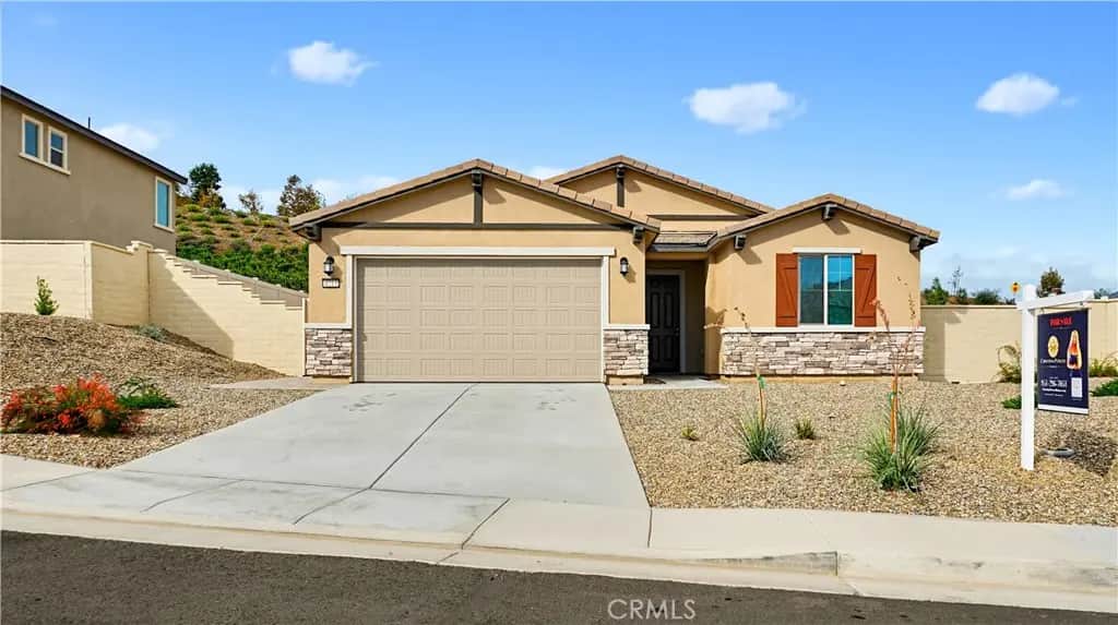 4213 Myrtle, Lake Elsinore, CA — listing photo 1
