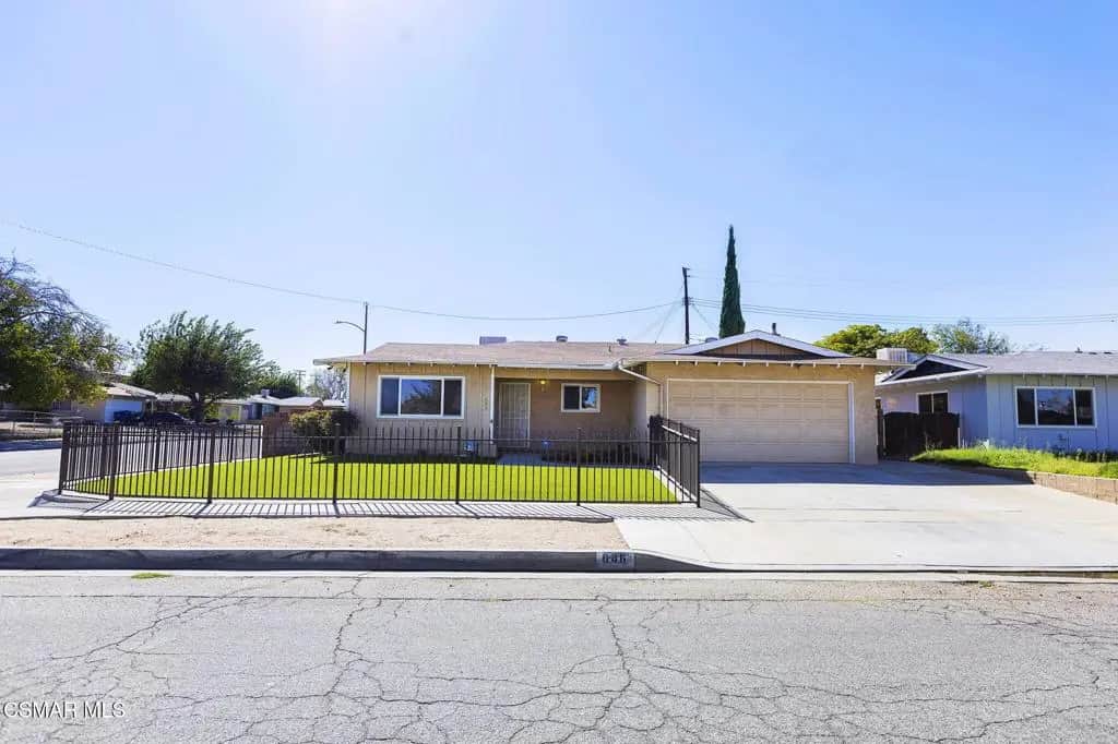 646 E Pillsbury Street, Lancaster, CA — listing photo 1