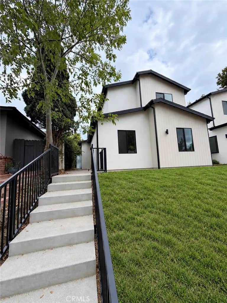 13205 Aetna, Valley Glen, CA — listing photo 1