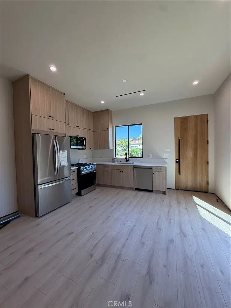13720 Collins, Sherman Oaks, CA — listing photo 1