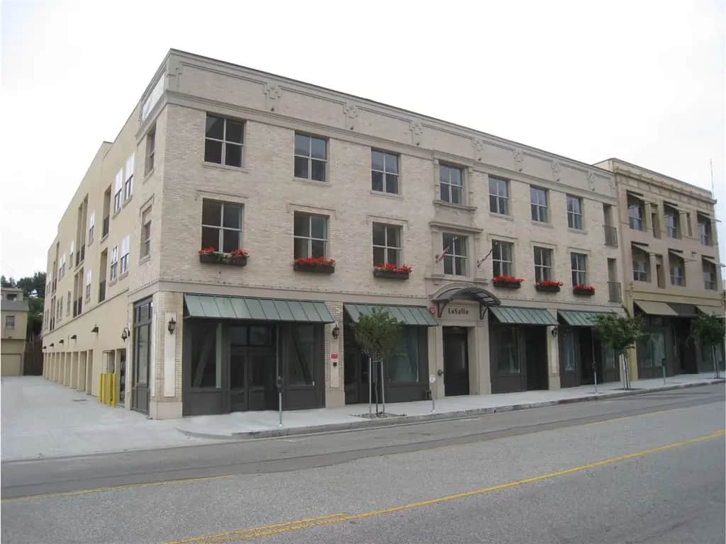 255 W 7th 24, San Pedro, CA — listing photo 1