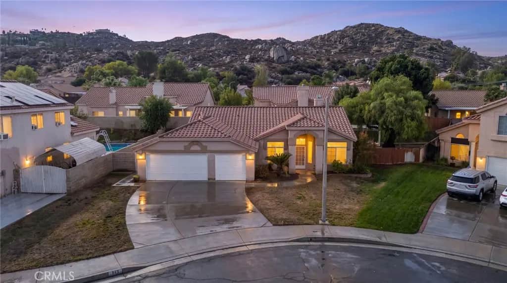 943 Sarazen, Hemet, CA — listing photo 1