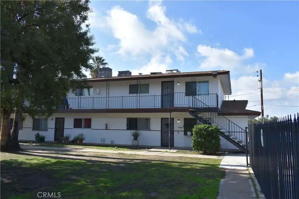 900 Terrace Way, Bakersfield, CA — listing photo 1