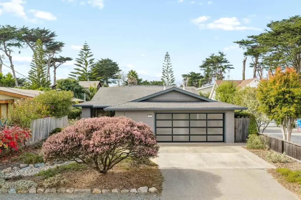 431 California Avenue, Moss Beach, CA — listing photo 1