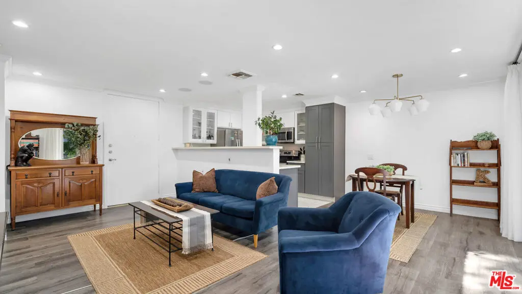 100 S Doheny Drive 221, Los Angeles, CA — listing photo 1