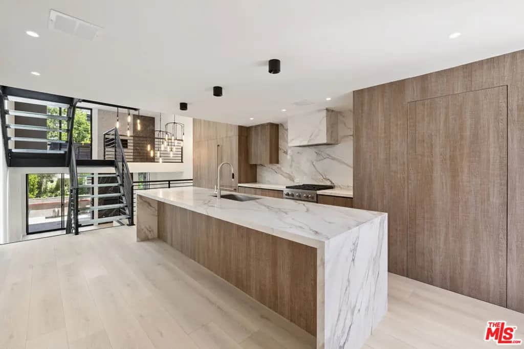 1033 Carol Drive T4, West Hollywood, CA — listing photo 1