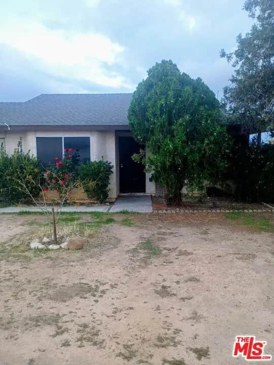 12525 Kiowa Road 1, Apple Valley, CA — listing photo 1