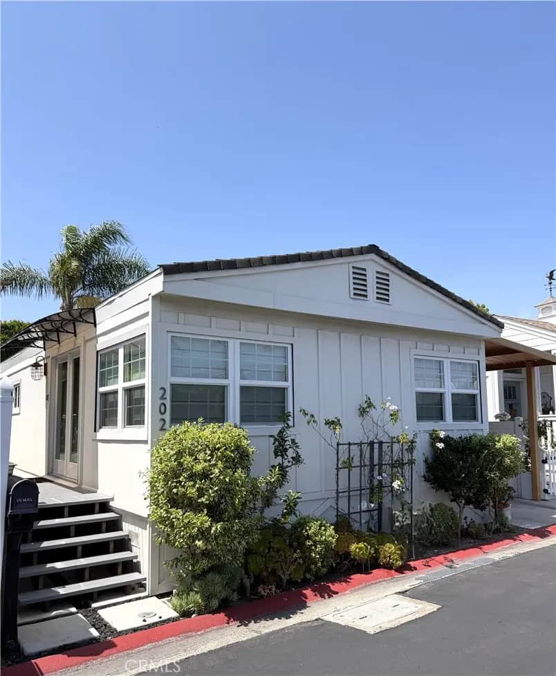 202 Tremont, Newport Beach, CA — listing photo 1
