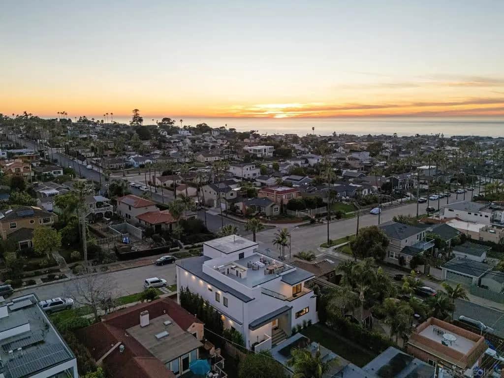 4386 NEWPORT AVE, San Diego, CA — listing photo 1