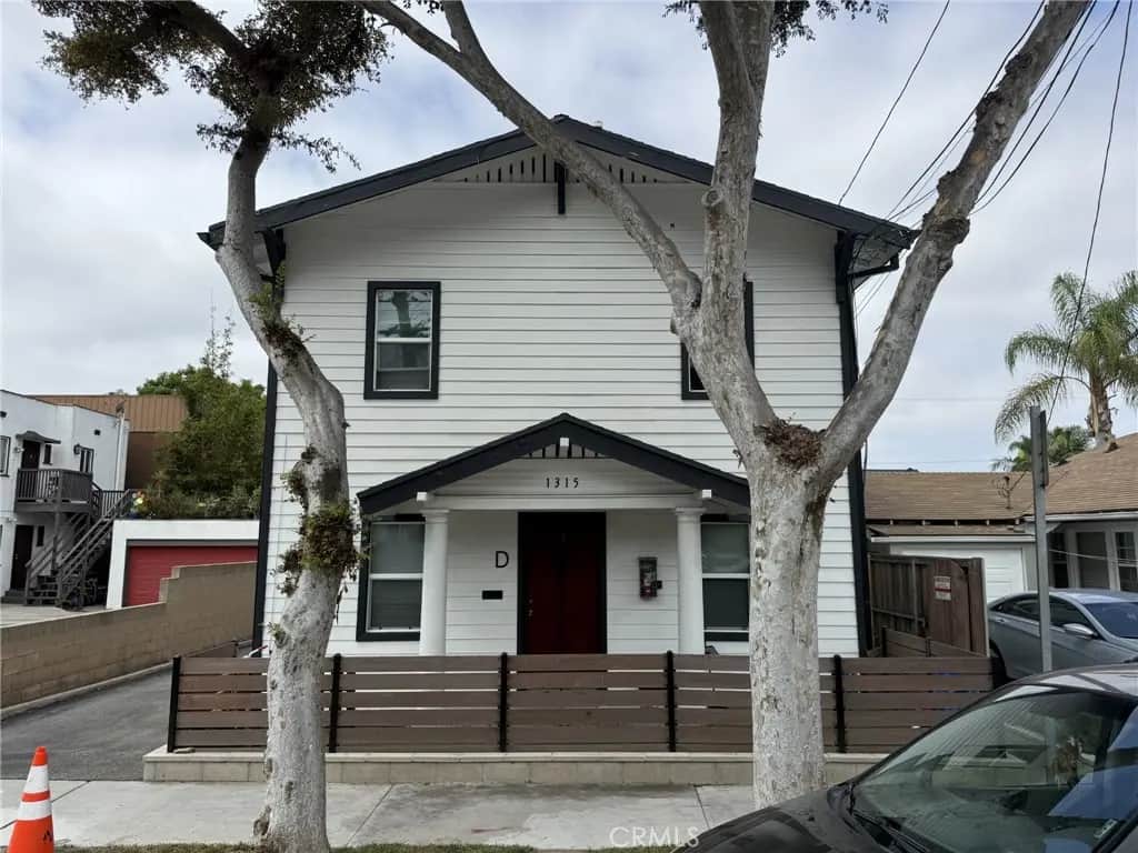 1315 Park Avenue, Long Beach, CA — listing photo 1