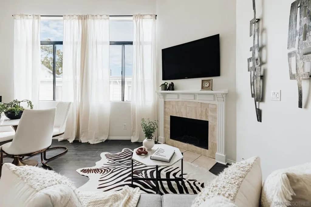 4652 Don Lorenzo Dr A, Los Angeles, CA — listing photo 1
