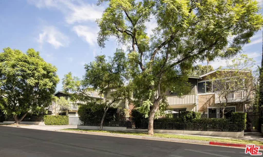 2020 Holly Drive 3, Los Angeles, CA — listing photo 1