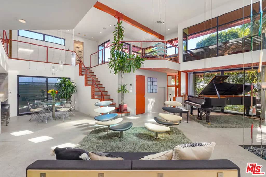 8839 Dorrington Avenue, West Hollywood, CA — listing photo 1
