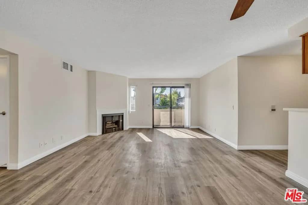 6212 FULTON Avenue 105, Van Nuys, CA — listing photo 1