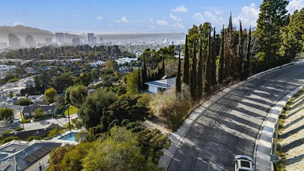 949 Avonoak Terrace, Glendale, CA — listing photo 1