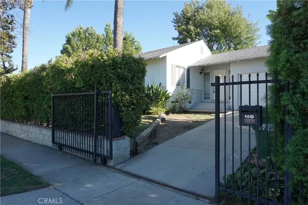 17630 Rhoda Street, Encino, CA — listing photo 1