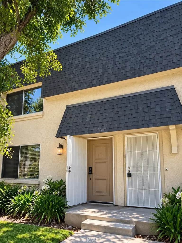 6511 Wystone Avenue 3, Reseda, CA — listing photo 1
