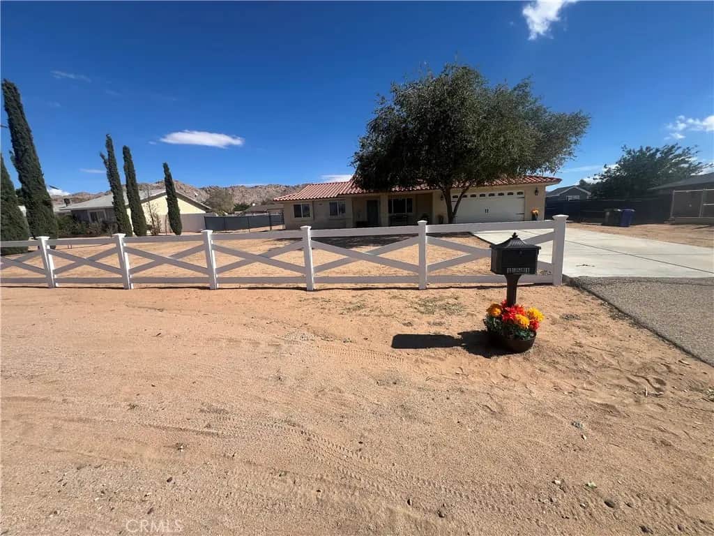 16581 Neenach Road, Apple Valley, CA — listing photo 1