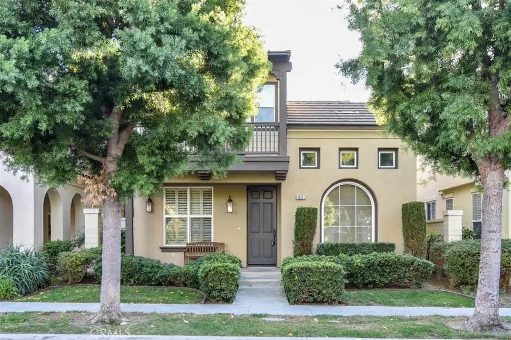 82 Figtree, Irvine, CA — listing photo 1