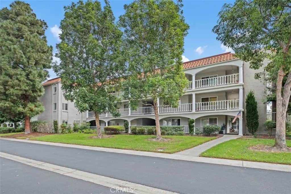 3501 Bahia Blanca W 3F, Laguna Woods, CA — listing photo 1