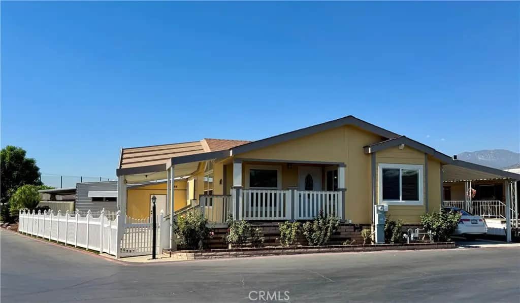 208 S Barranca Avenue, Glendora, CA — listing photo 1
