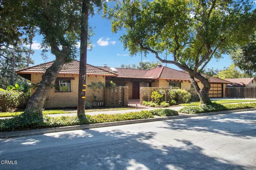 999 N Chester Avenue, Pasadena, CA — listing photo 1