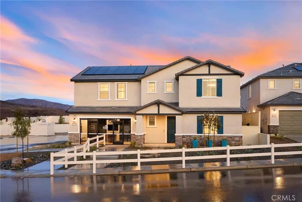 4016 Hudson Lane, Lake Elsinore, CA — listing photo 1