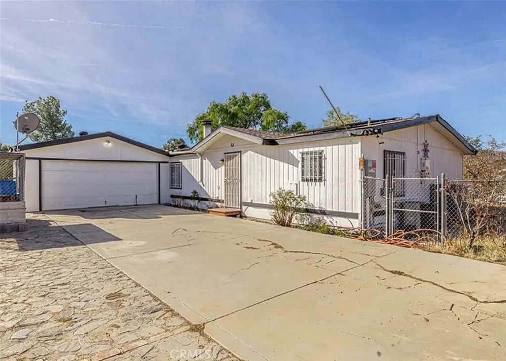 32418 Crown Valley, Acton, CA — listing photo 1
