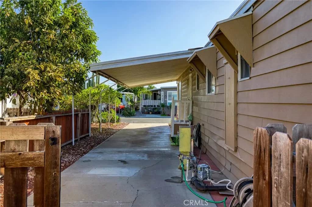 8200 Bolsa 32, Midway City, CA — listing photo 1