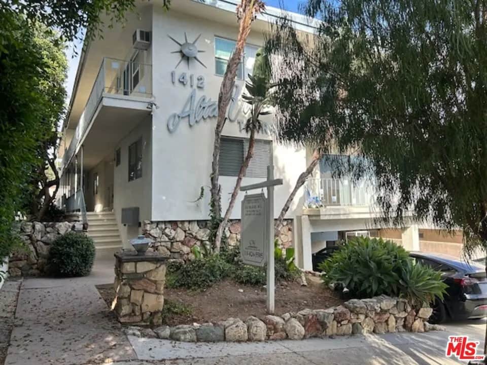 1412 Barry Avenue 5, Los Angeles, CA — listing photo 1