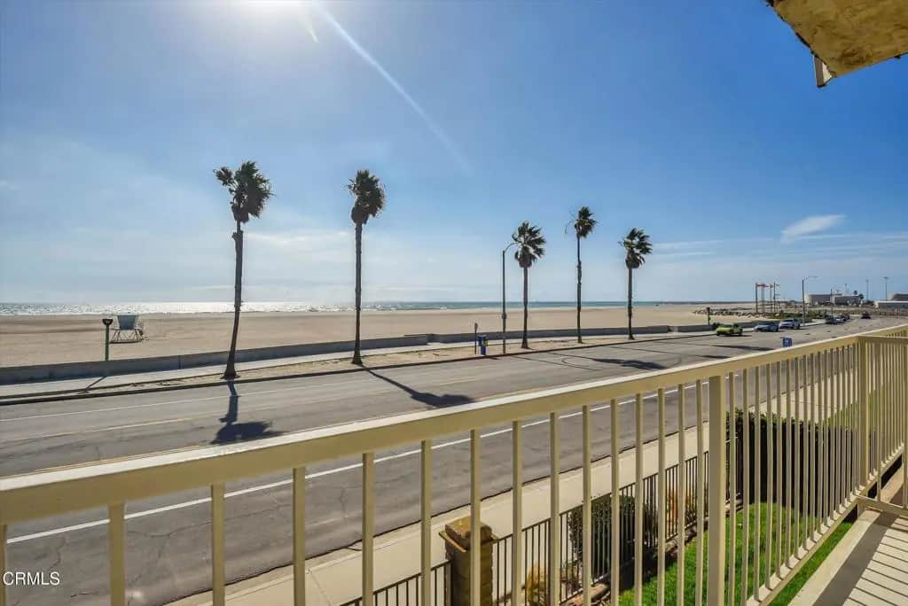 202 E Surfside Drive M, Port Hueneme, CA — listing photo 1