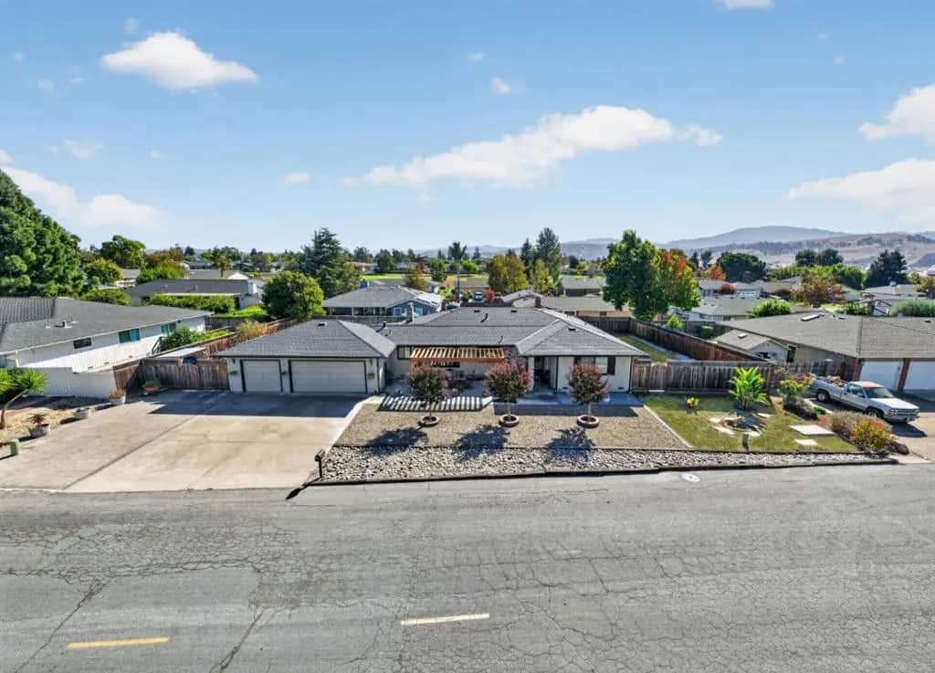 681 Ridgemark Drive, Hollister, CA — listing photo 1