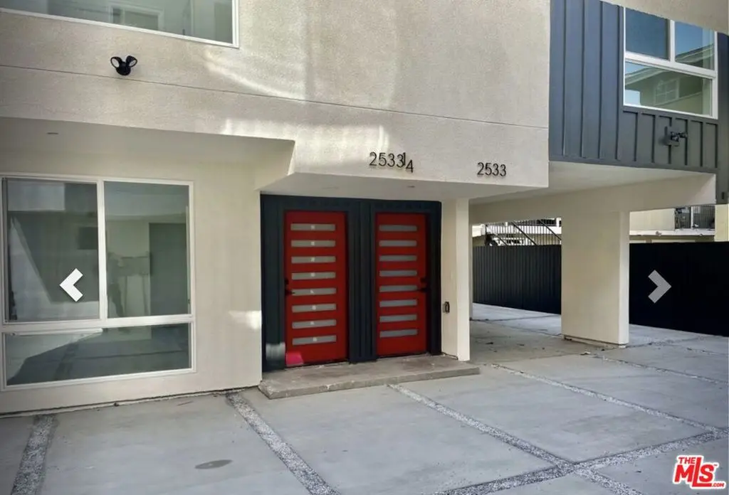 2533 S Spaulding Avenue, Los Angeles, CA — listing photo 1