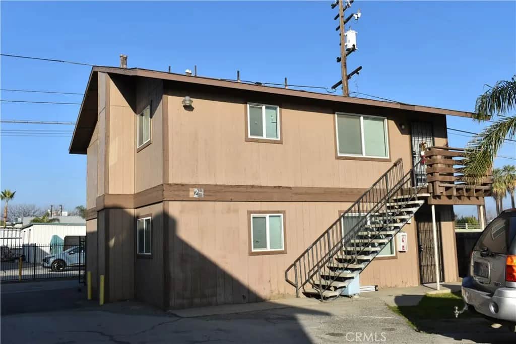 822 East 19th Street, Bakersfield, CA — listing photo 1