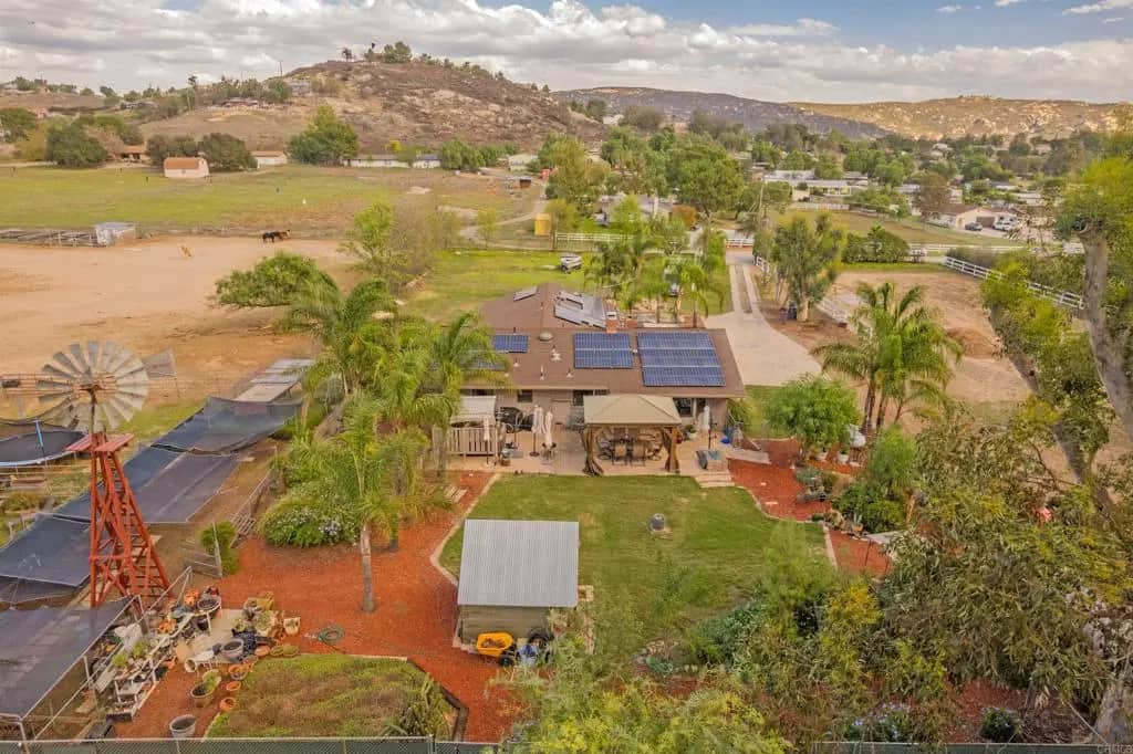 160 Pile, Ramona, CA — listing photo 1