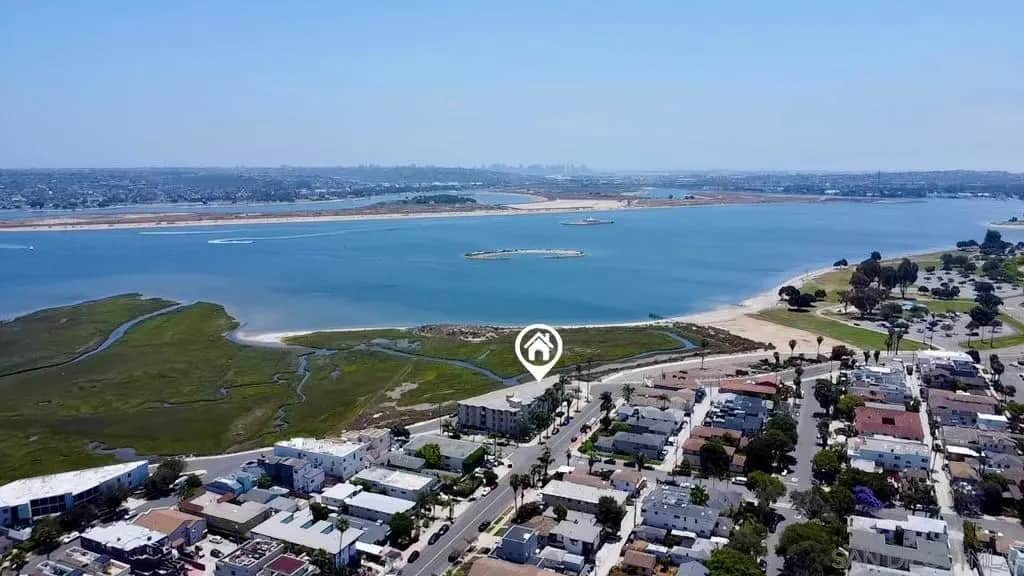 3833 Lamont St 2A, San Diego, CA — listing photo 1