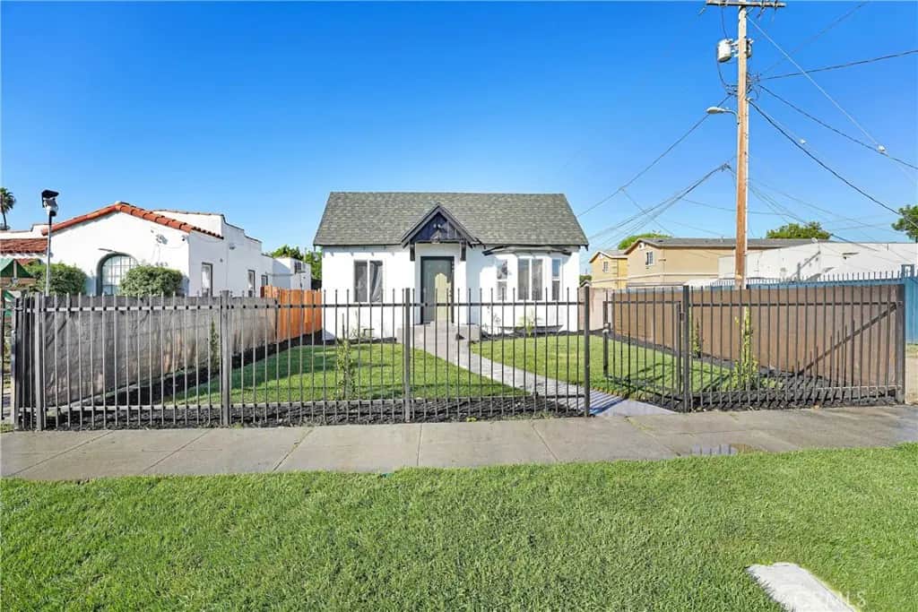 447 E 94th, Los Angeles, CA — listing photo 1