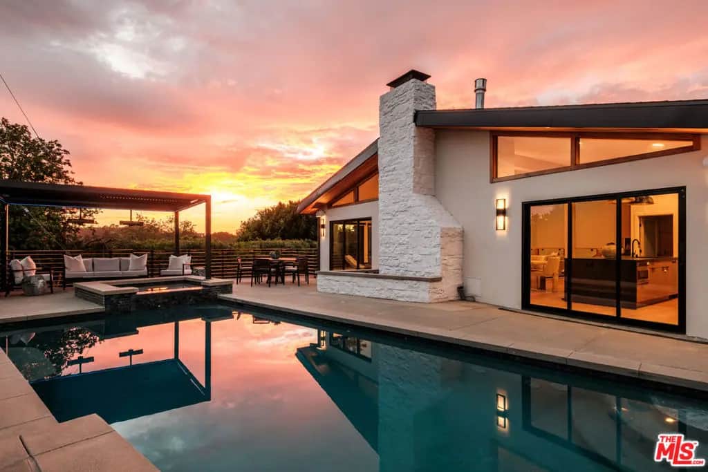 7995 Briar Summit Drive, Los Angeles, CA — listing photo 1