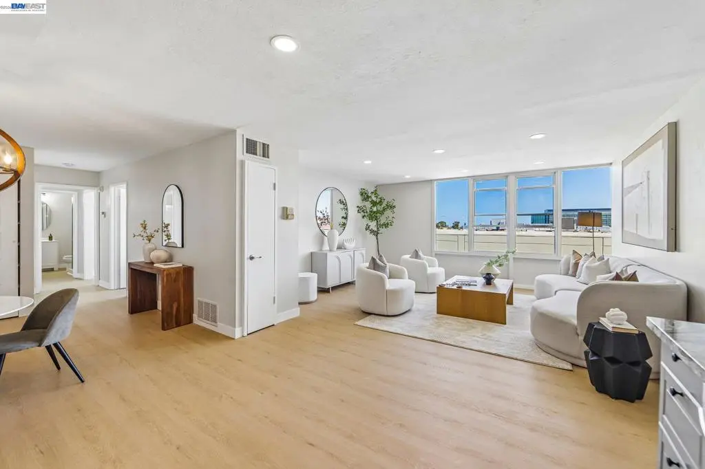 2655 Edison St 204, San Mateo, CA — listing photo 1