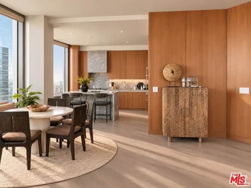 211 W Elm Court 4A, Los Angeles, CA — listing photo 1