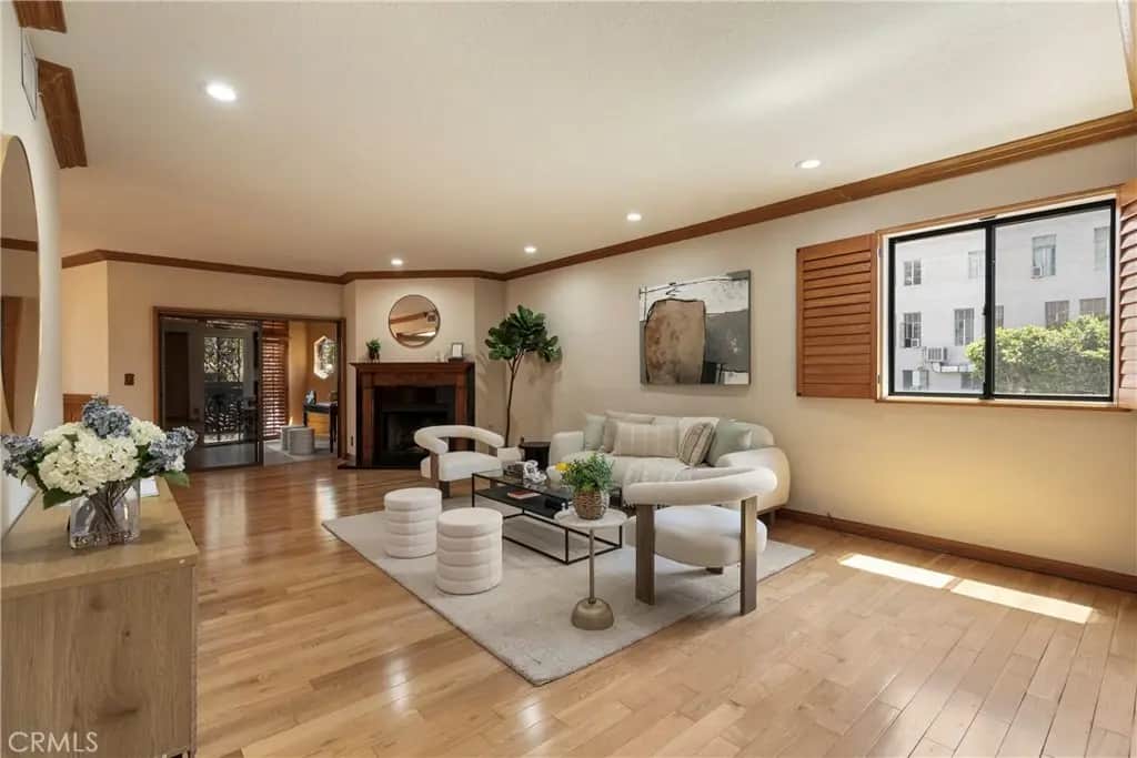 4444 Wilshire Boulevard 102, Los Angeles, CA — listing photo 1