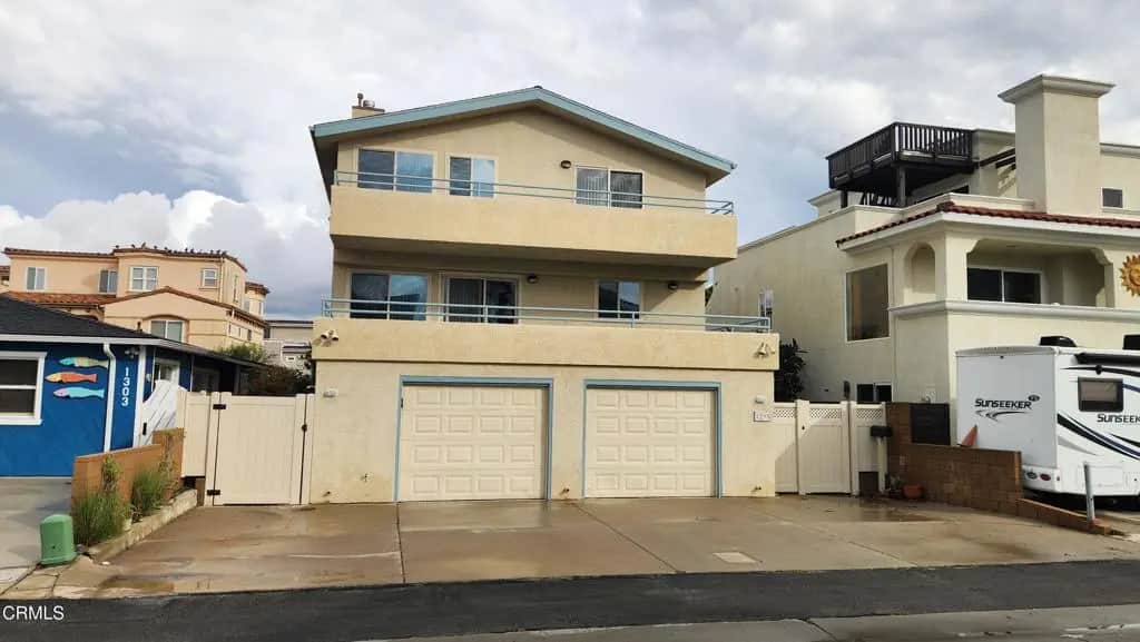 1295 Devon Lane, Ventura, CA — listing photo 1
