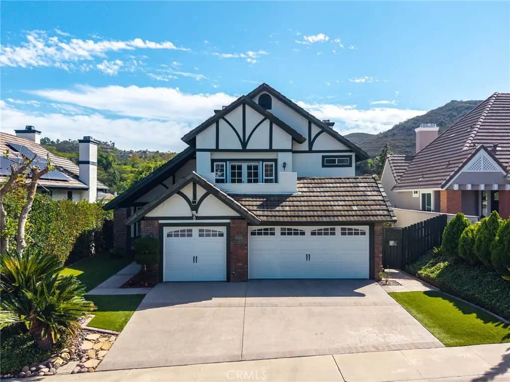 13989 Royal Melbourne Square, San Diego, CA — listing photo 1