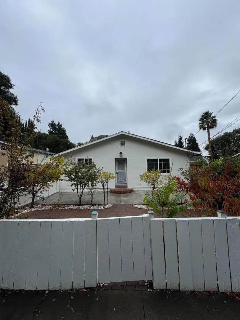 136 Donohoe Street, East Palo Alto, CA — listing photo 1