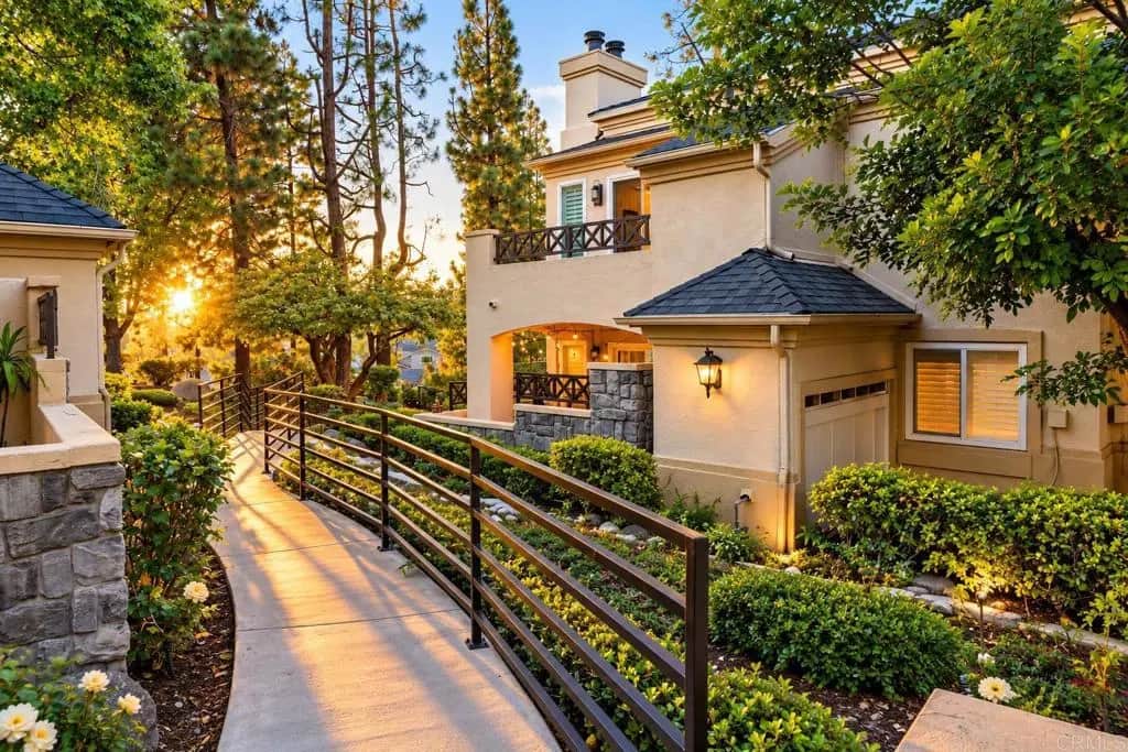 2005 Lakeridge Circle 103, Chula Vista, CA — listing photo 1