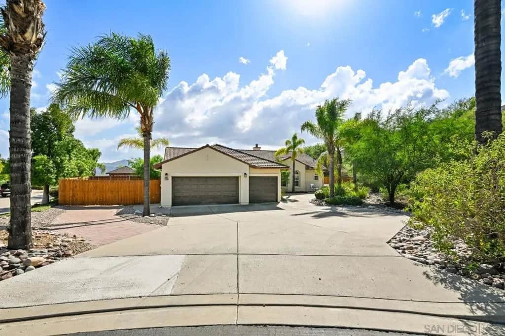 17208 Rising Dale Way, Ramona, CA — listing photo 1