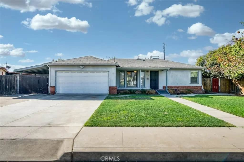1707 E Metzler, Sanger, CA — listing photo 1