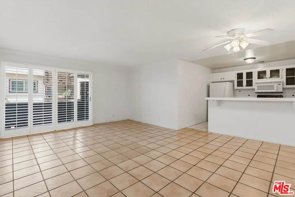 5414 Newcastle Avenue 19, Encino, CA — listing photo 1