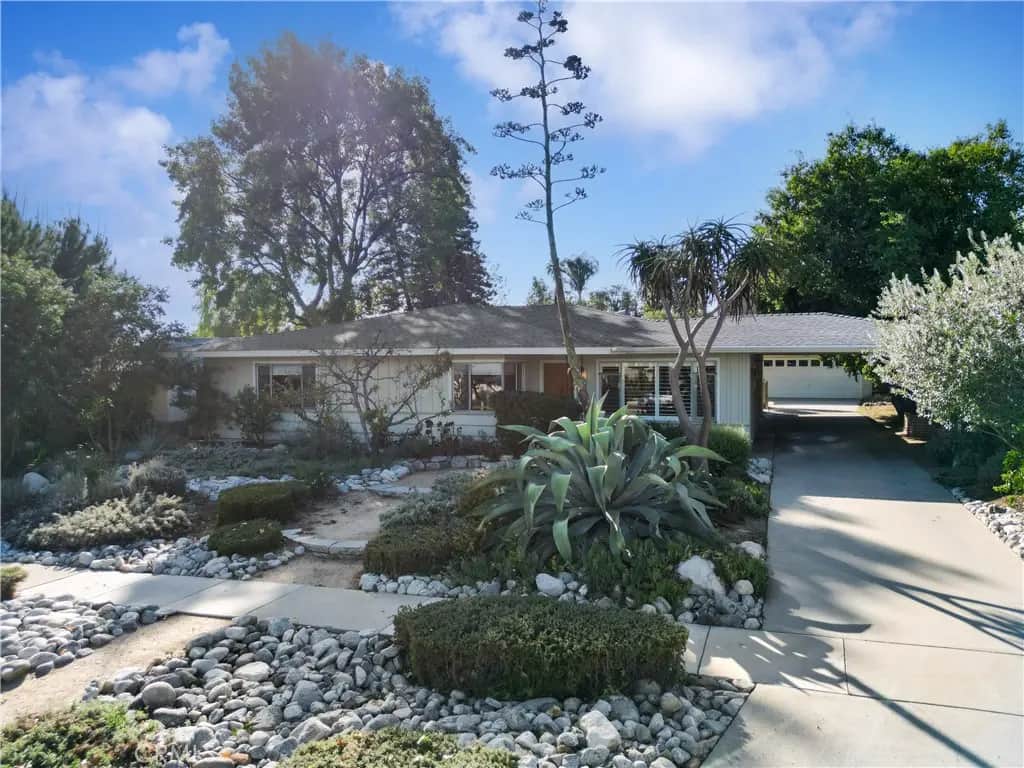 1317 N 2nd Avenue, Upland, CA — listing photo 1