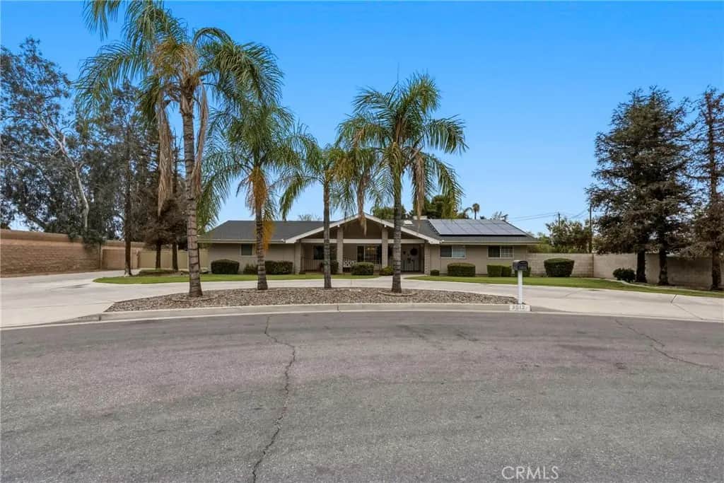 3012 McCall Avenue, Bakersfield, CA — listing photo 1
